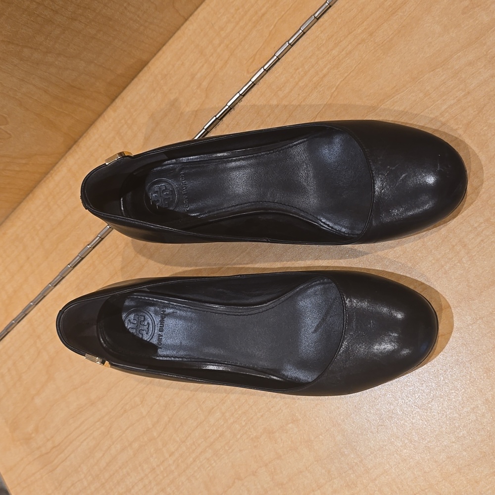 Black Tory Burch low heels